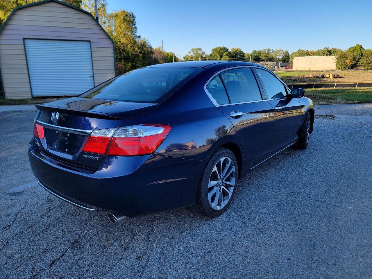 Used 2015 Honda Accord Sport image 7