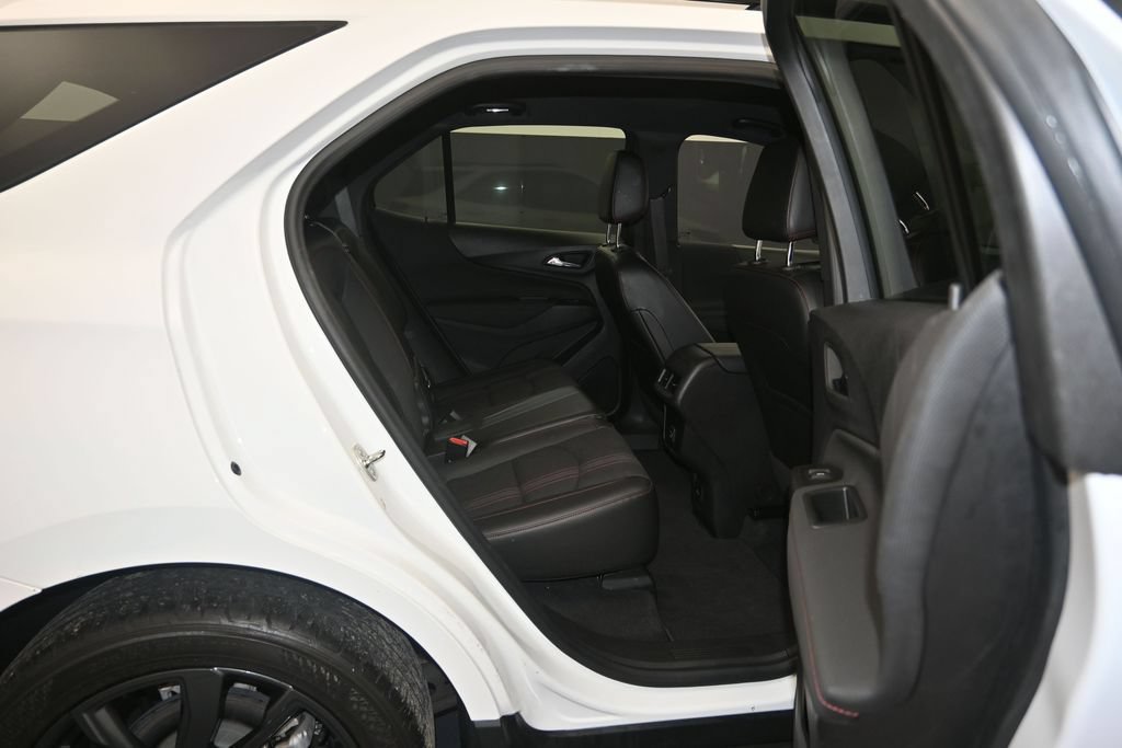 Certified 2022 Chevrolet Equinox RS w/ Infotainment Package FWD image 26