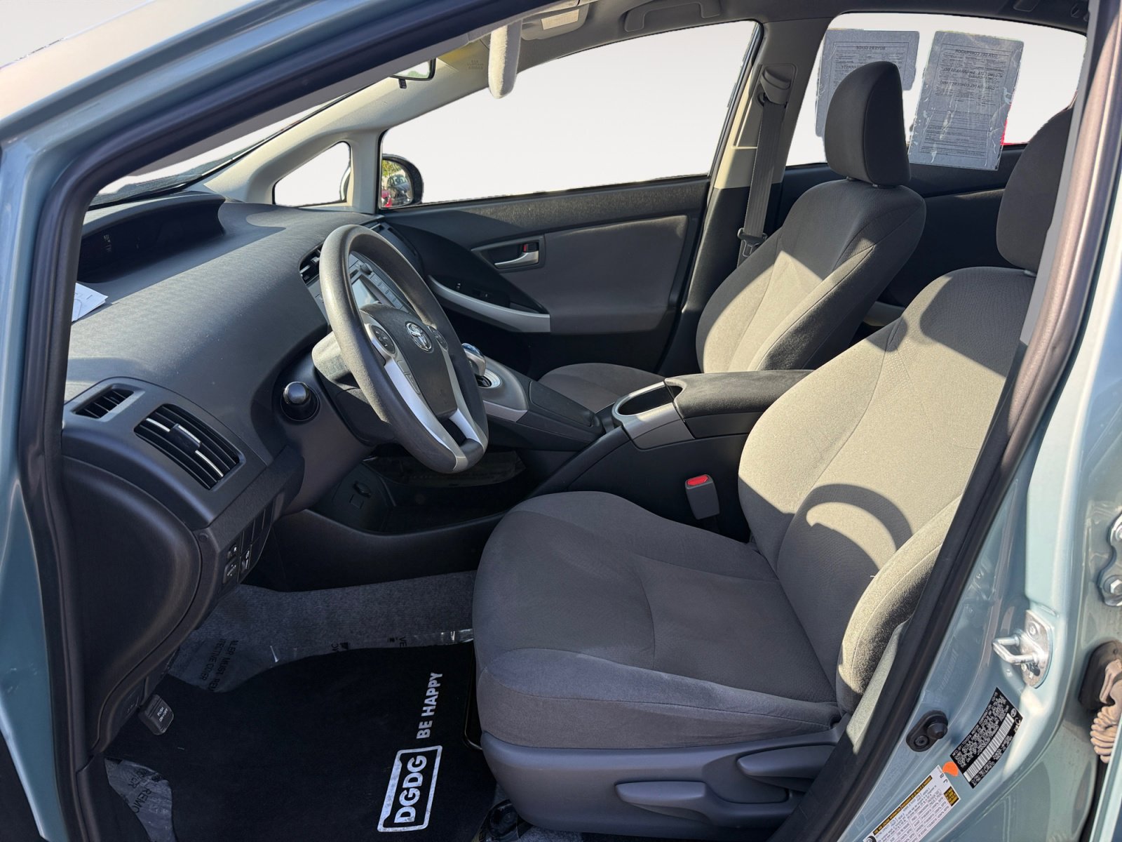 Used 2015 Toyota Prius Two image 10