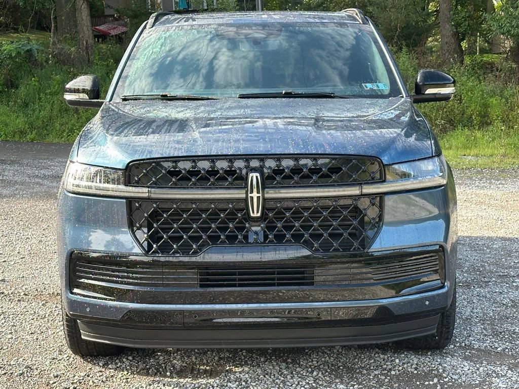 New 2027 Lincoln Navigator Reserve w/ Jet Appearance Package AWD/4WD image 30