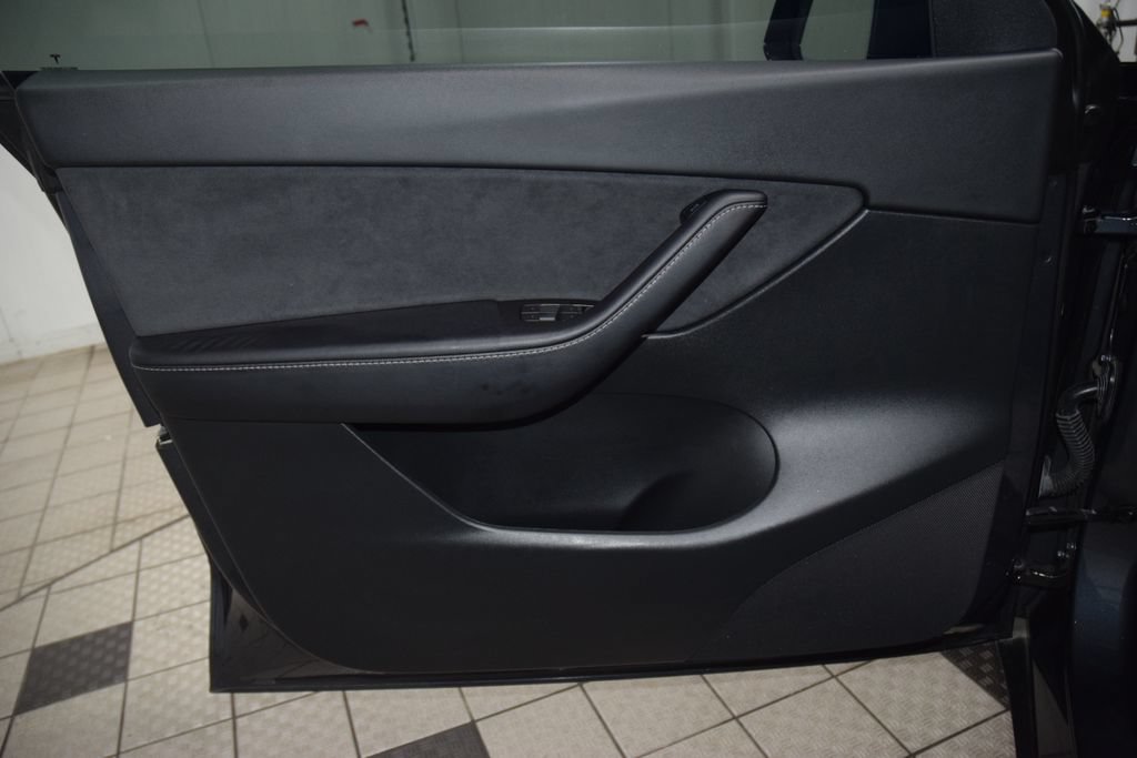 Used 2022 Tesla Model Y Performance AWD/4WD image 44