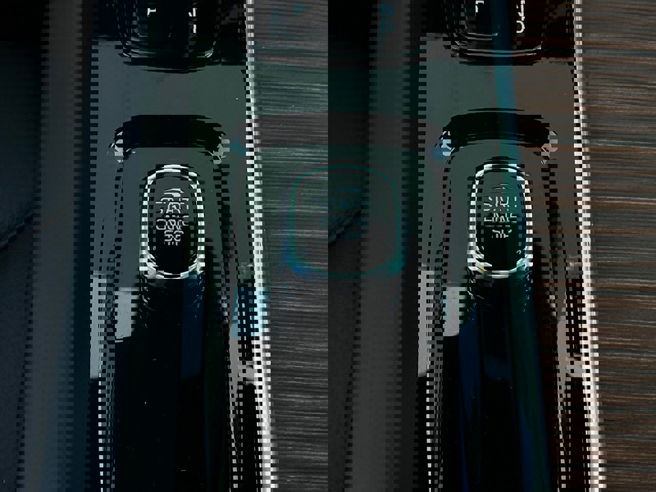 Used 2025 Volvo V60 B5 Cross Country Plus image 25