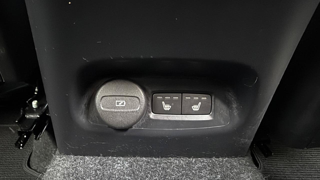 Used 2023 Volvo XC40 Recharge Ultimate AWD/4WD image 40