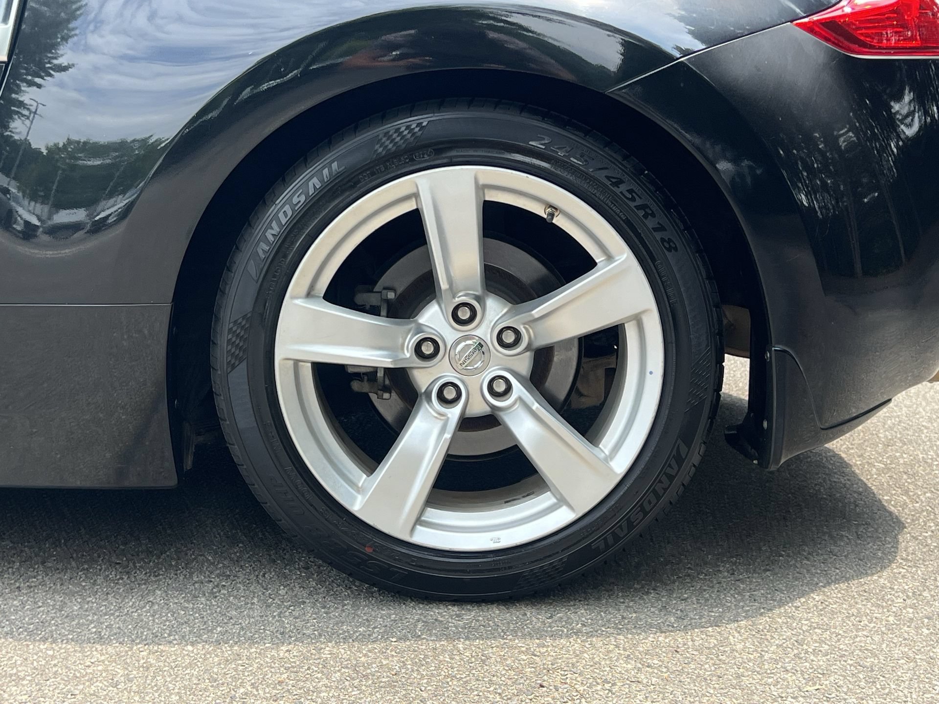 Used 2011 Nissan 370Z Touring RWD image 27