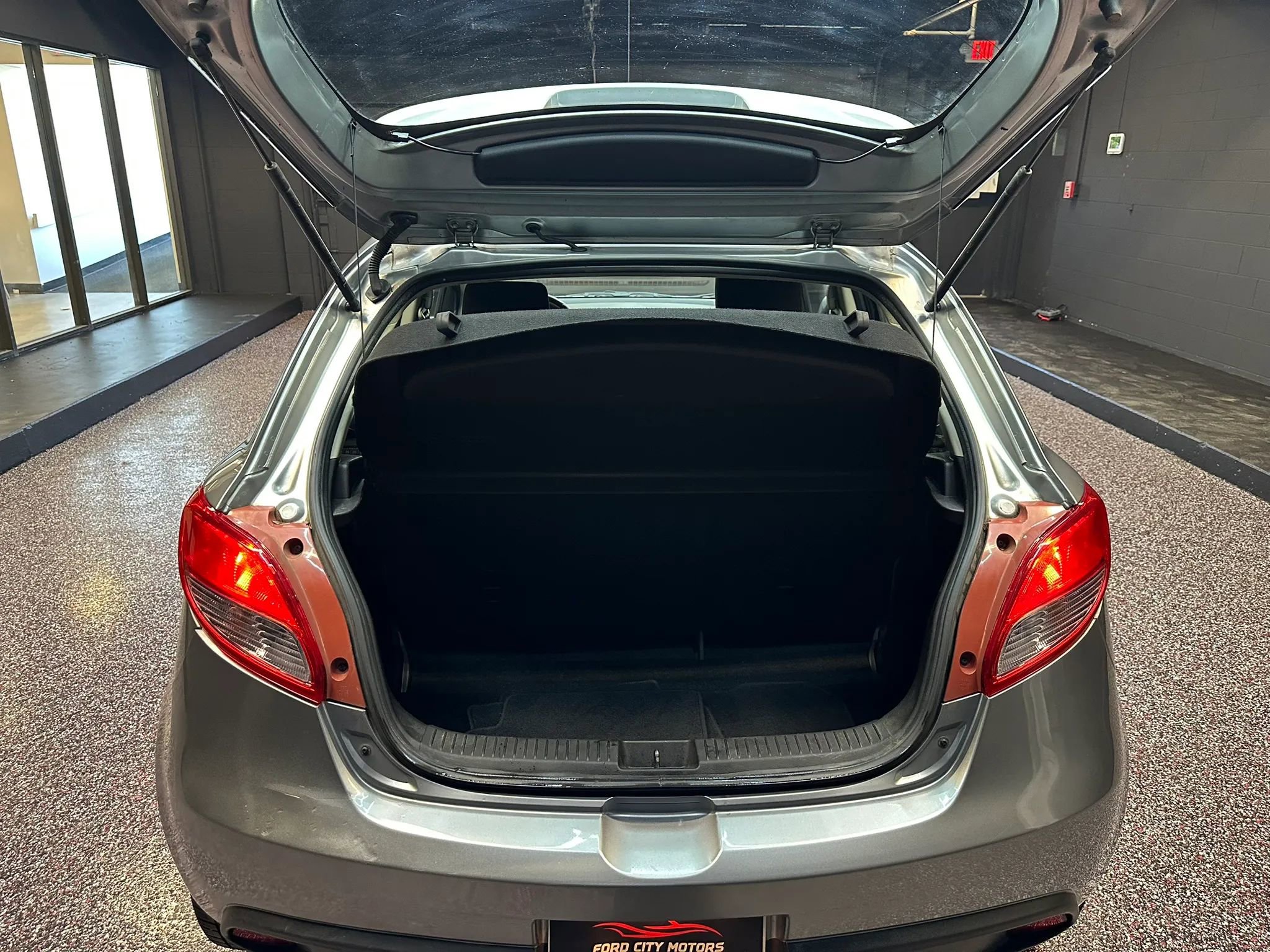 Used 2013 MAZDA MAZDA2 Touring FWD image 23