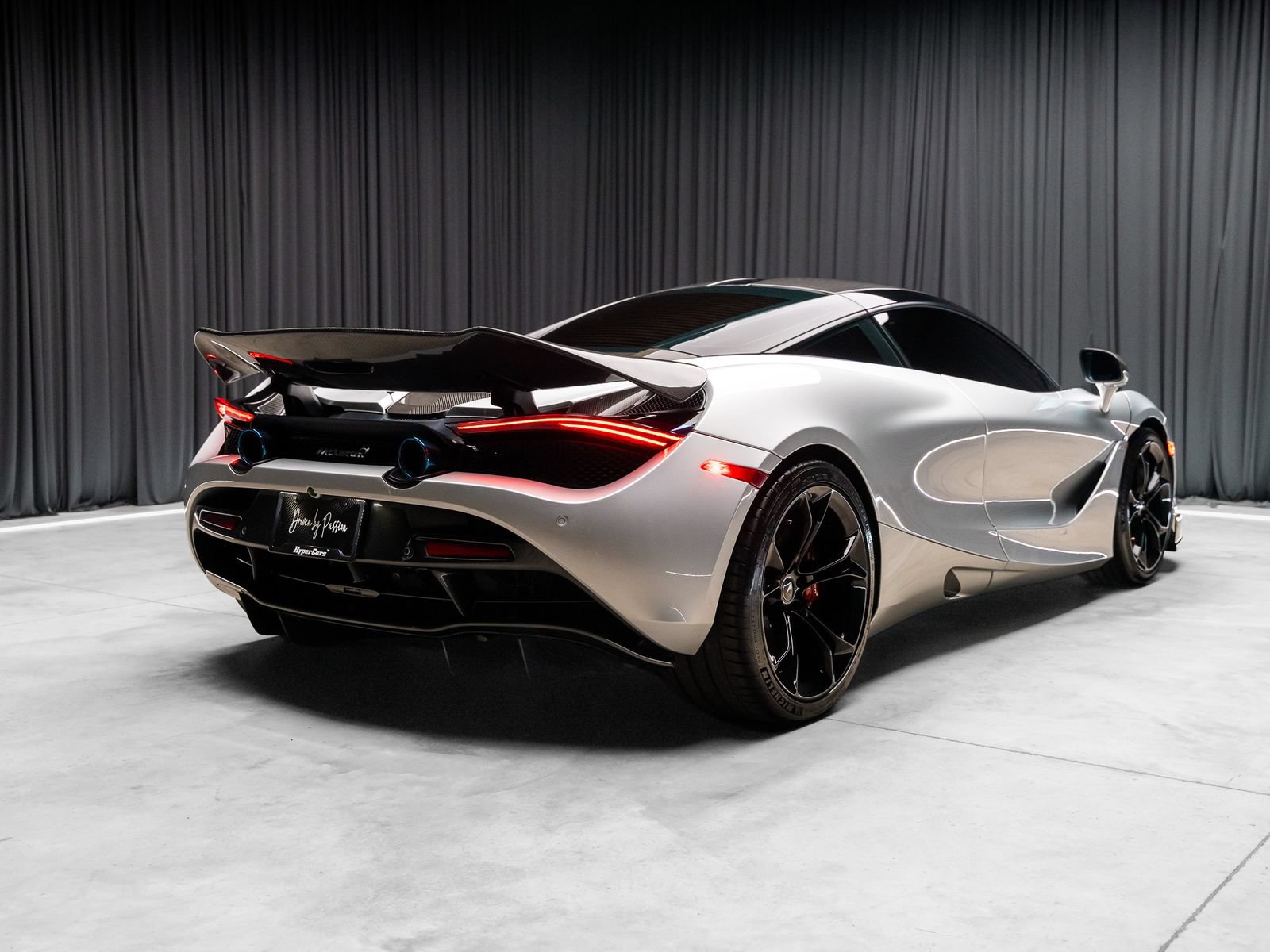 Used 2019 McLaren 720S RWD image 38