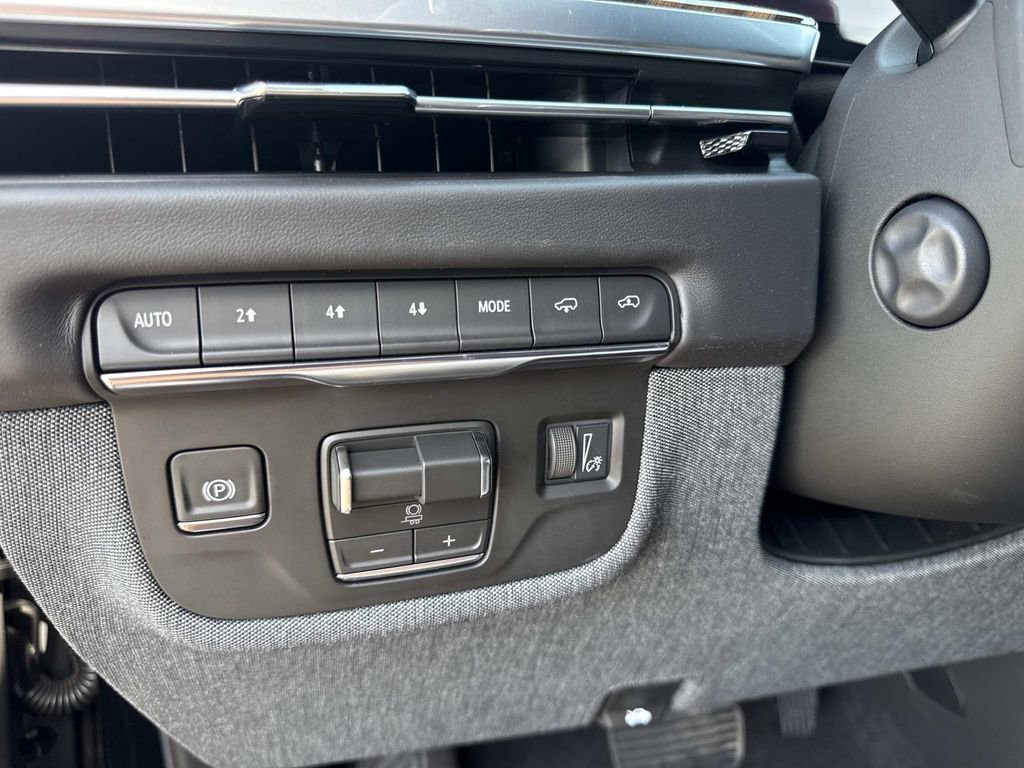 New 2026 Cadillac Escalade ESV Platinum Sport image 32