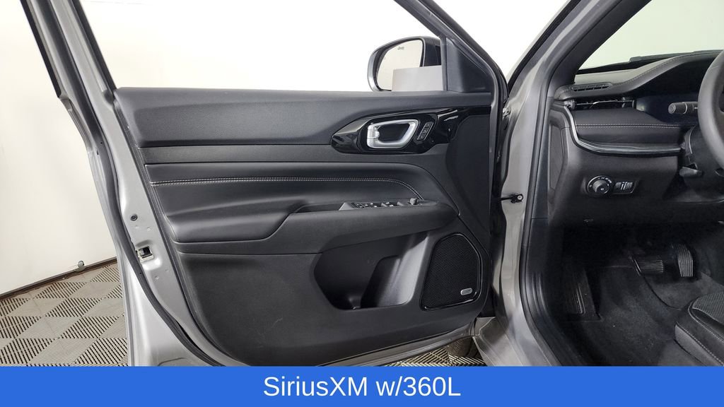 Used 2023 Jeep Compass High Altitude image 14