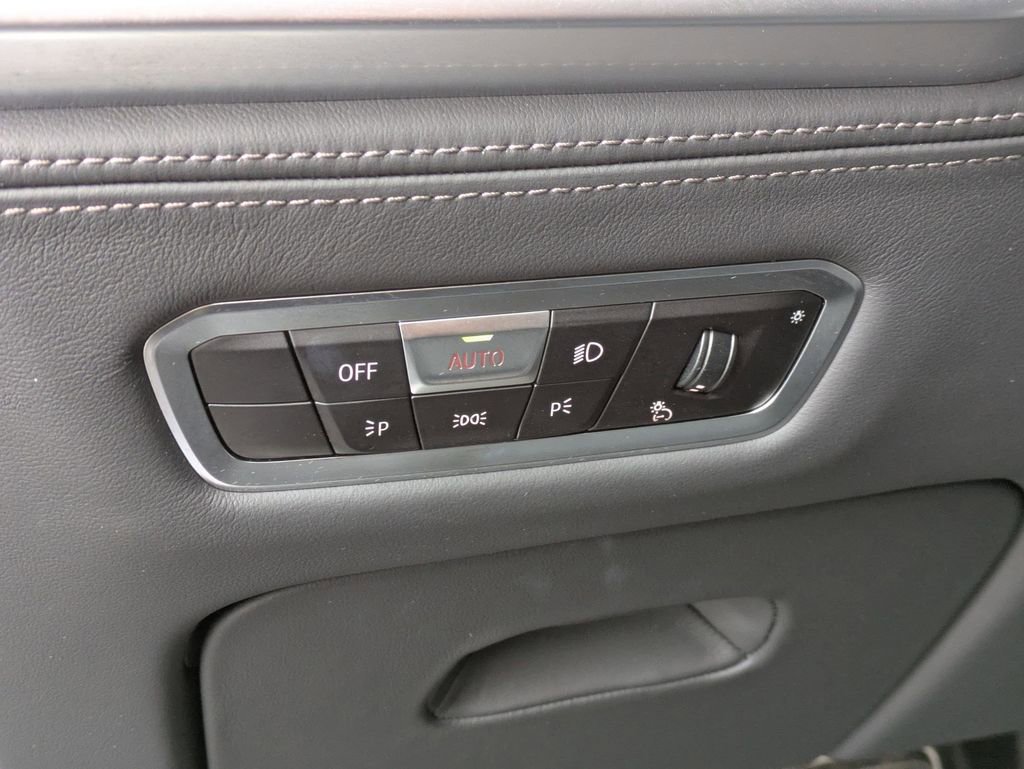 Used 2023 BMW X7 xDrive40i w/ Executive Package image 17