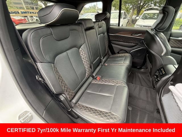 Used 2025 Jeep Grand Cherokee Summit w/ Obsidian Package AWD/4WD image 11