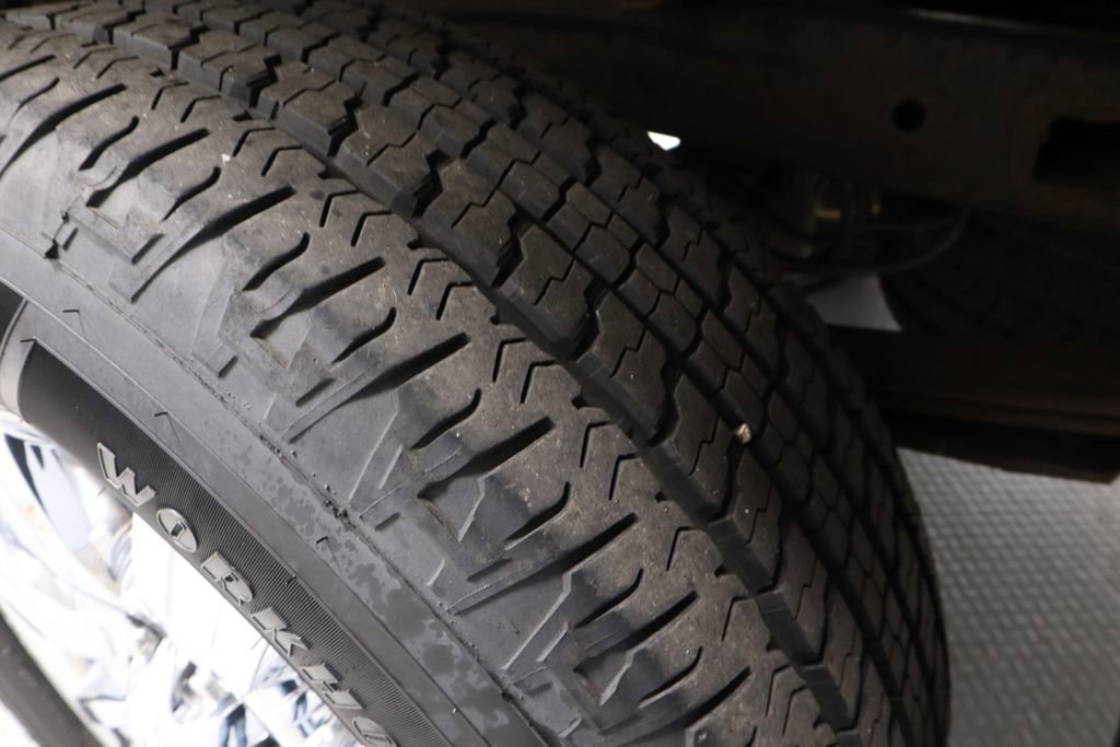 Used 2012 Ford F150 XLT w/ XLT Chrome Pkg AWD/4WD image 19