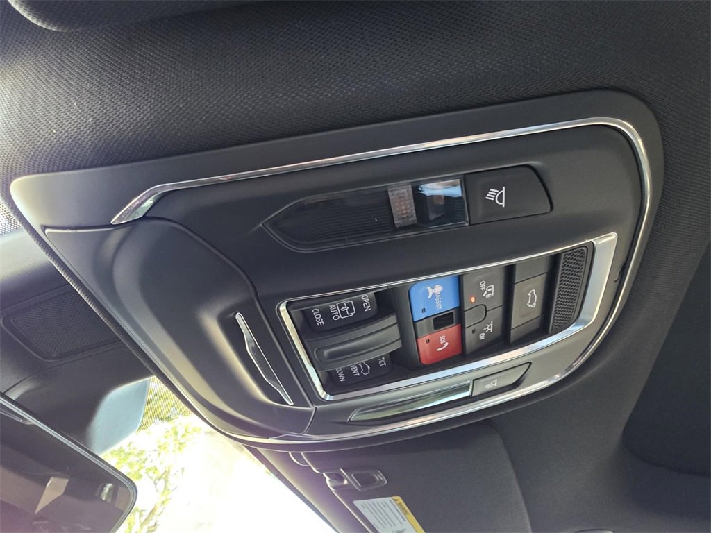 New 2025 Jeep Grand Cherokee L Altitude image 28