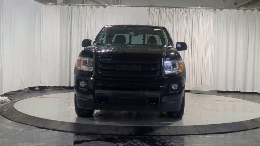 Used 2016 GMC Canyon SLE w/ Nightfall Edition image 4