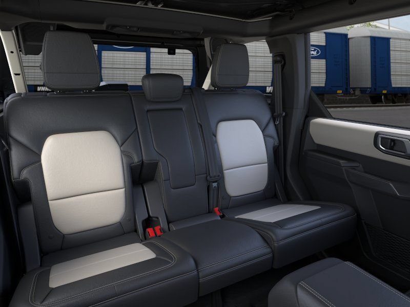 New 2026 Ford Bronco Outer Banks w/ Sasquatch Package AWD/4WD image 11
