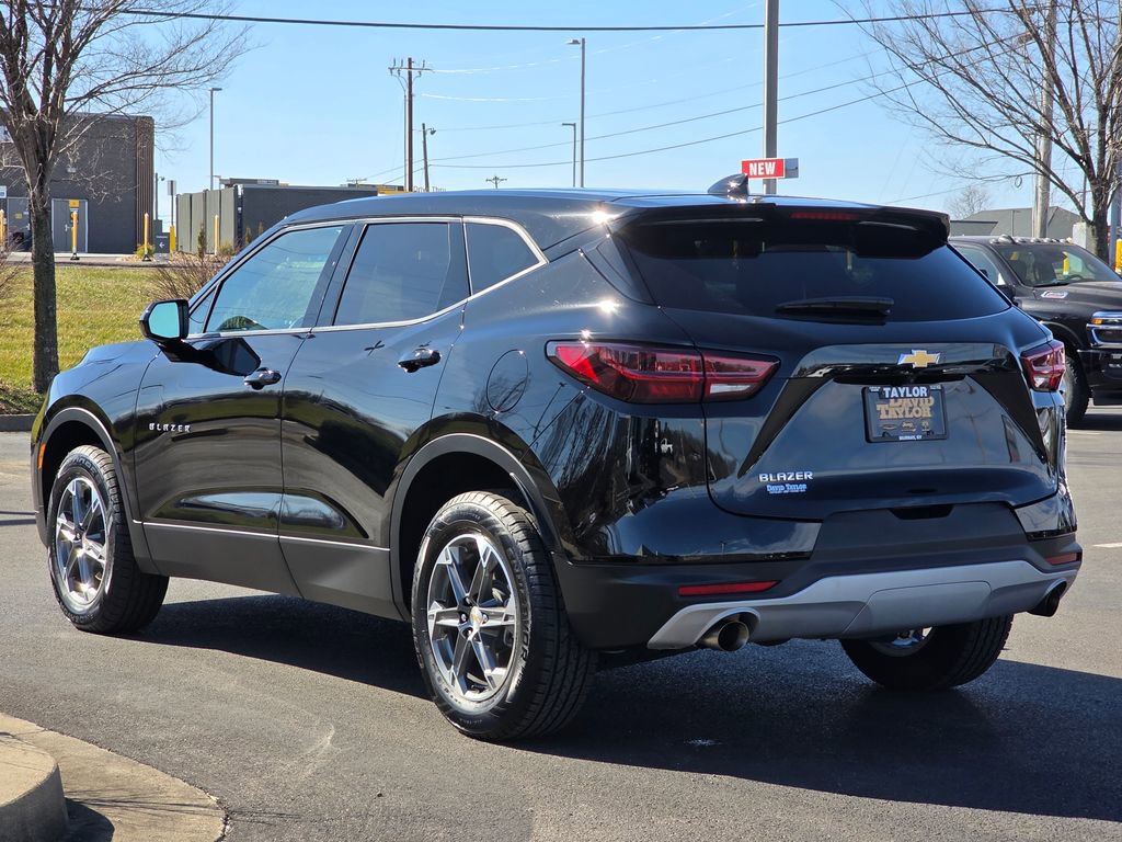 Used 2025 Chevrolet Blazer LT image 7