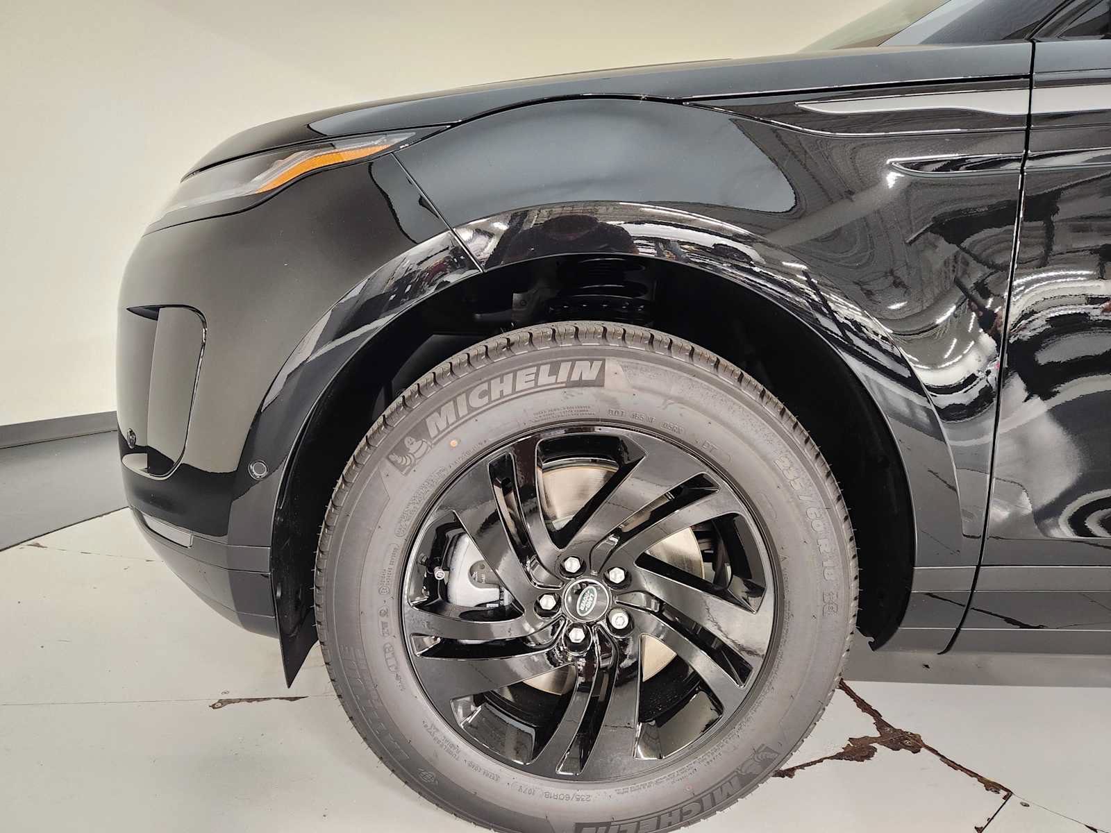 New 2026 Land Rover Range Rover Evoque S AWD/4WD image 11