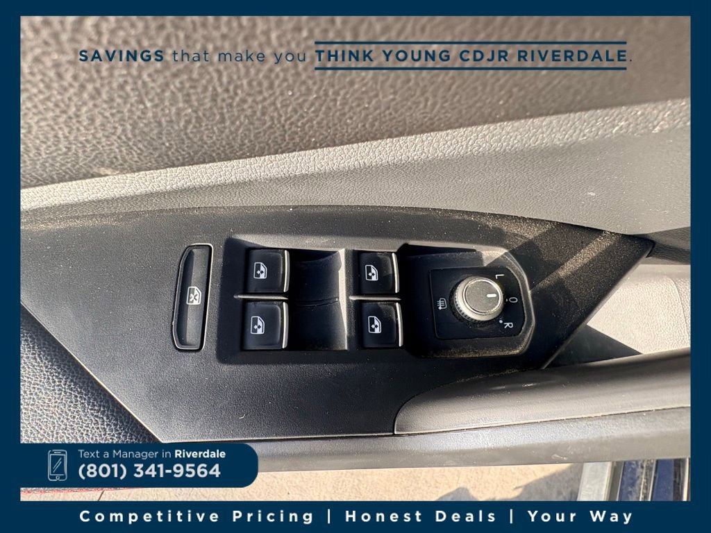 Used 2022 Volkswagen Jetta GLI Autobahn image 13