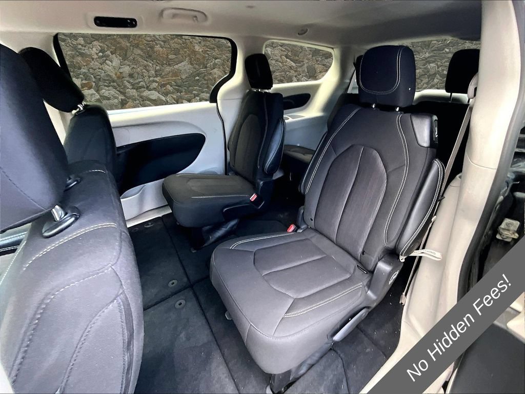 Used 2024 Chrysler Voyager LX FWD image 19