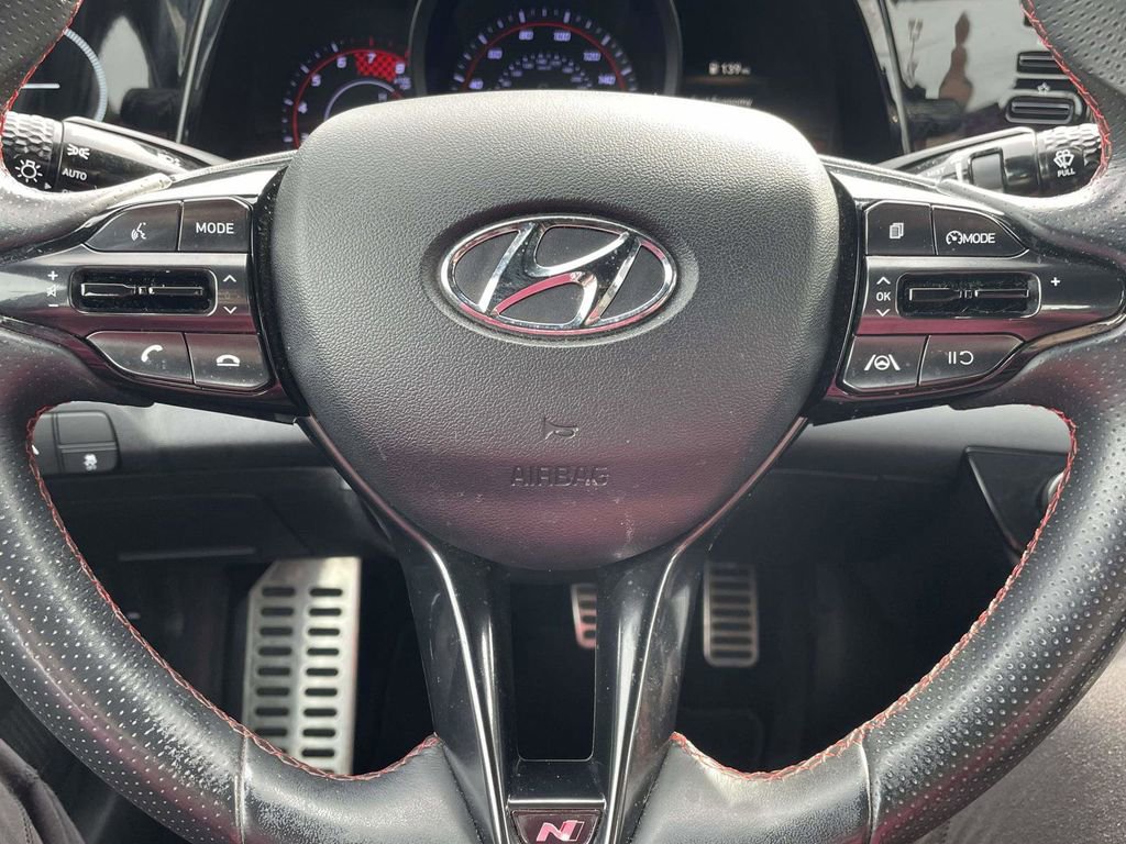 Certified 2022 Hyundai Elantra N Line image 24