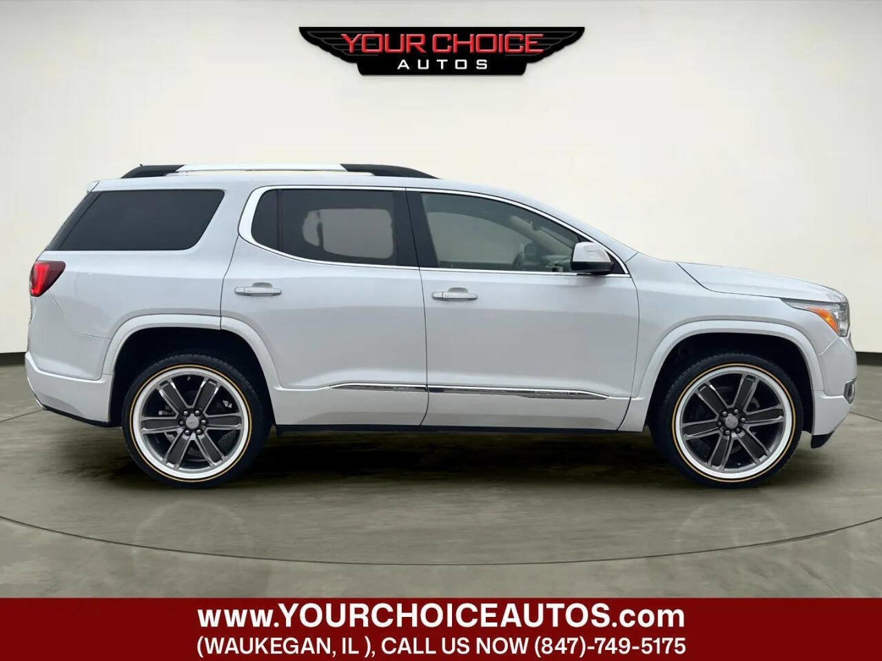 Used 2019 GMC Acadia Denali image 6