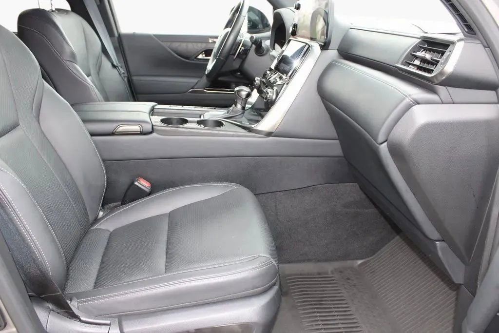 Used 2023 Lexus LX 600 4WD w/ Appearance Package image 15