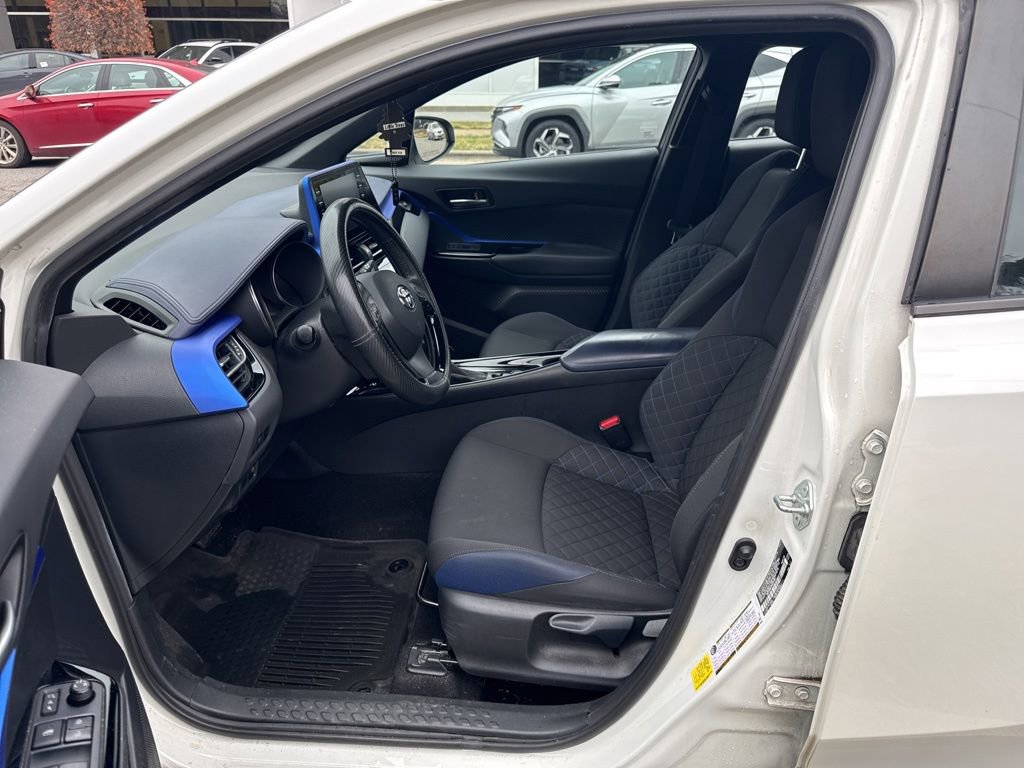 Used 2021 Toyota C-HR XLE image 7