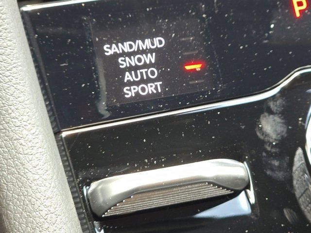 Used 2025 Jeep Grand Cherokee L Limited image 17