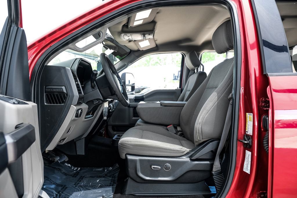 Used 2019 Ford F250 XLT w/ XLT Value Package AWD/4WD image 3