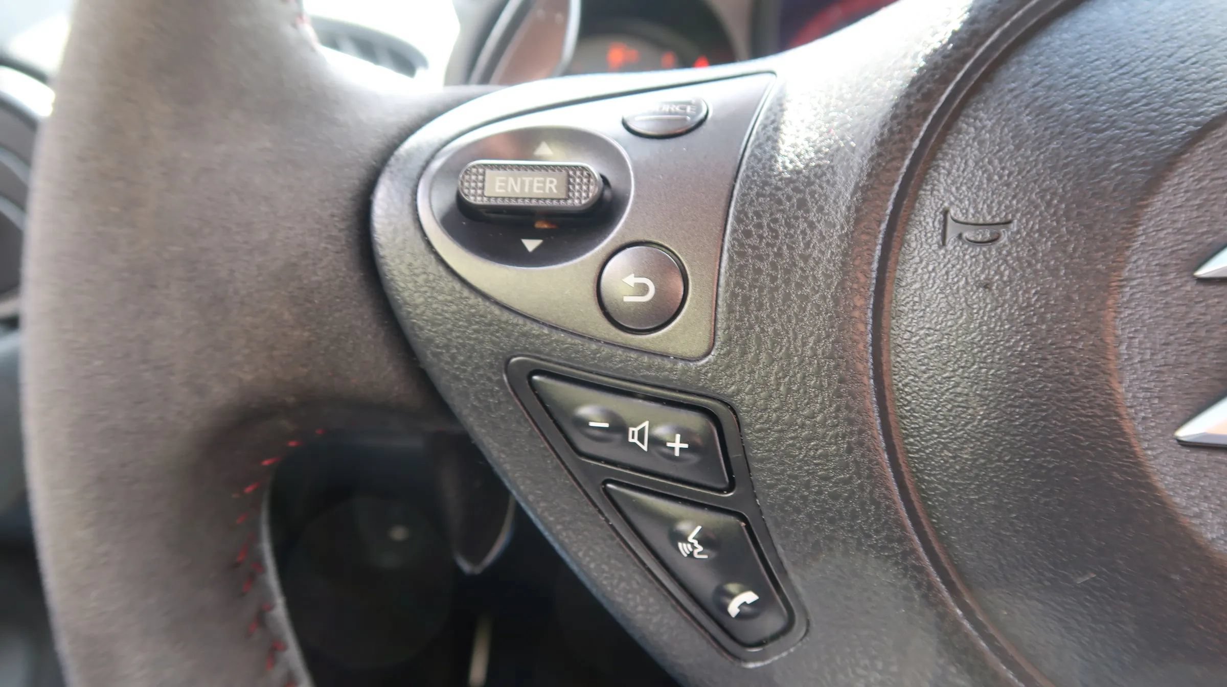 Used 2019 Nissan 370Z NISMO RWD image 31