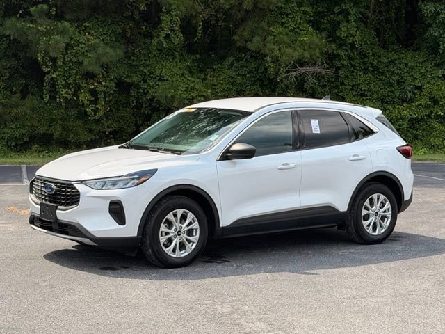 Used 2024 Ford Escape Active FWD image 2