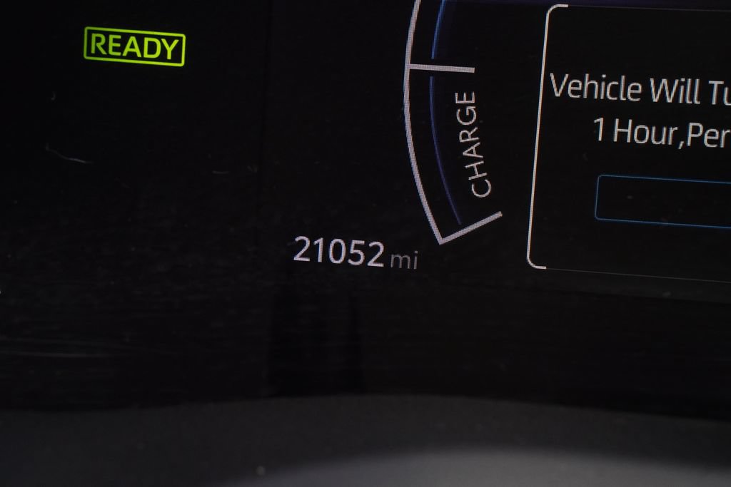 Used 2025 Toyota Camry SE w/ Multimedia Upgrade Package FWD image 21