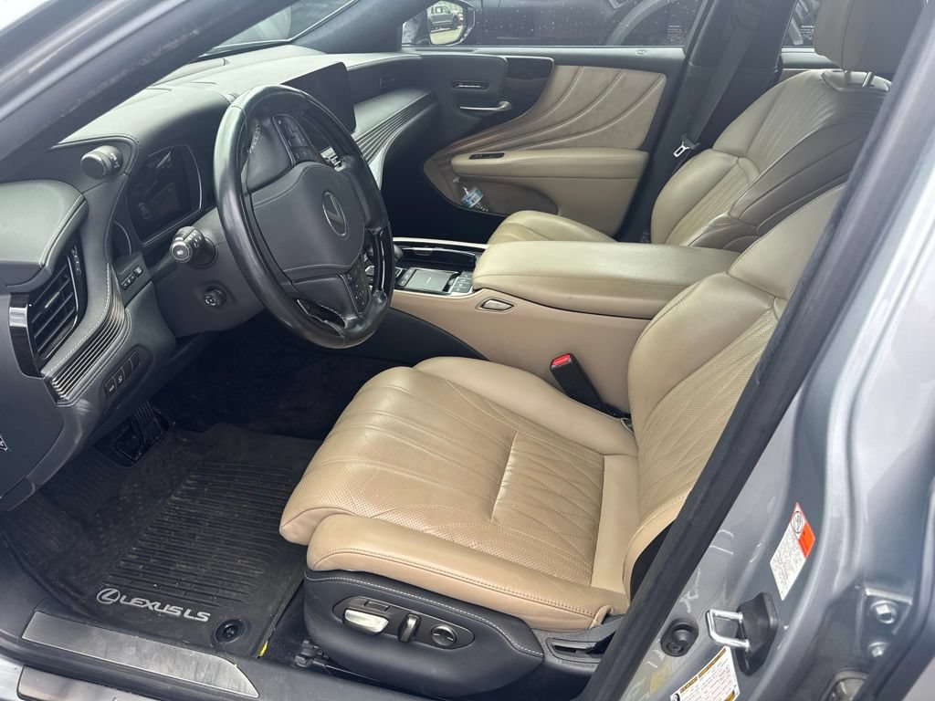 Used 2021 Lexus LS 500 w/ Interior Upgrade Package RWD image 7