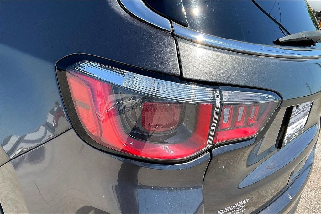 Used 2018 Jeep Compass Latitude w/ Popular Equipment Group FWD image 32
