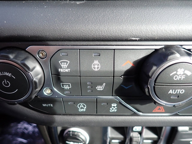 New 2026 Jeep Wrangler Unlimited Sahara AWD/4WD image 18