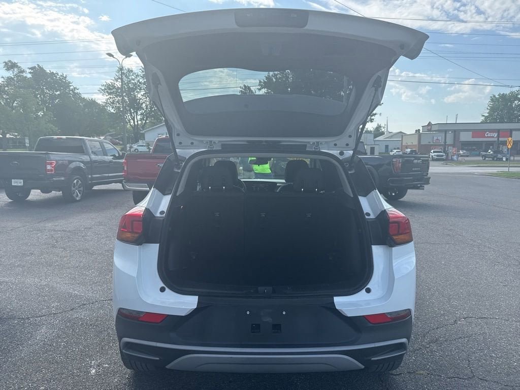 Used 2025 Buick Encore GX Preferred AWD/4WD image 7