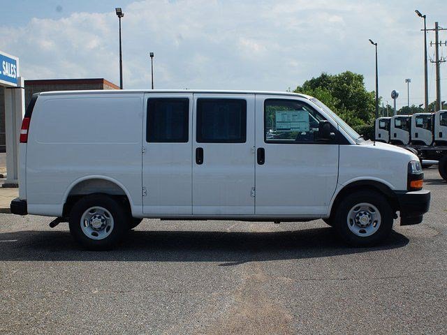 New 2025 Chevrolet Express 2500 w/ Driver Convenience Package image 8