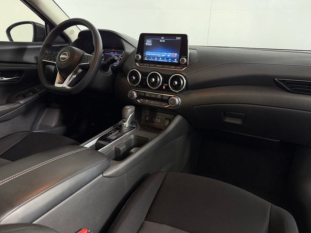Used 2025 Nissan Sentra SV FWD image 15