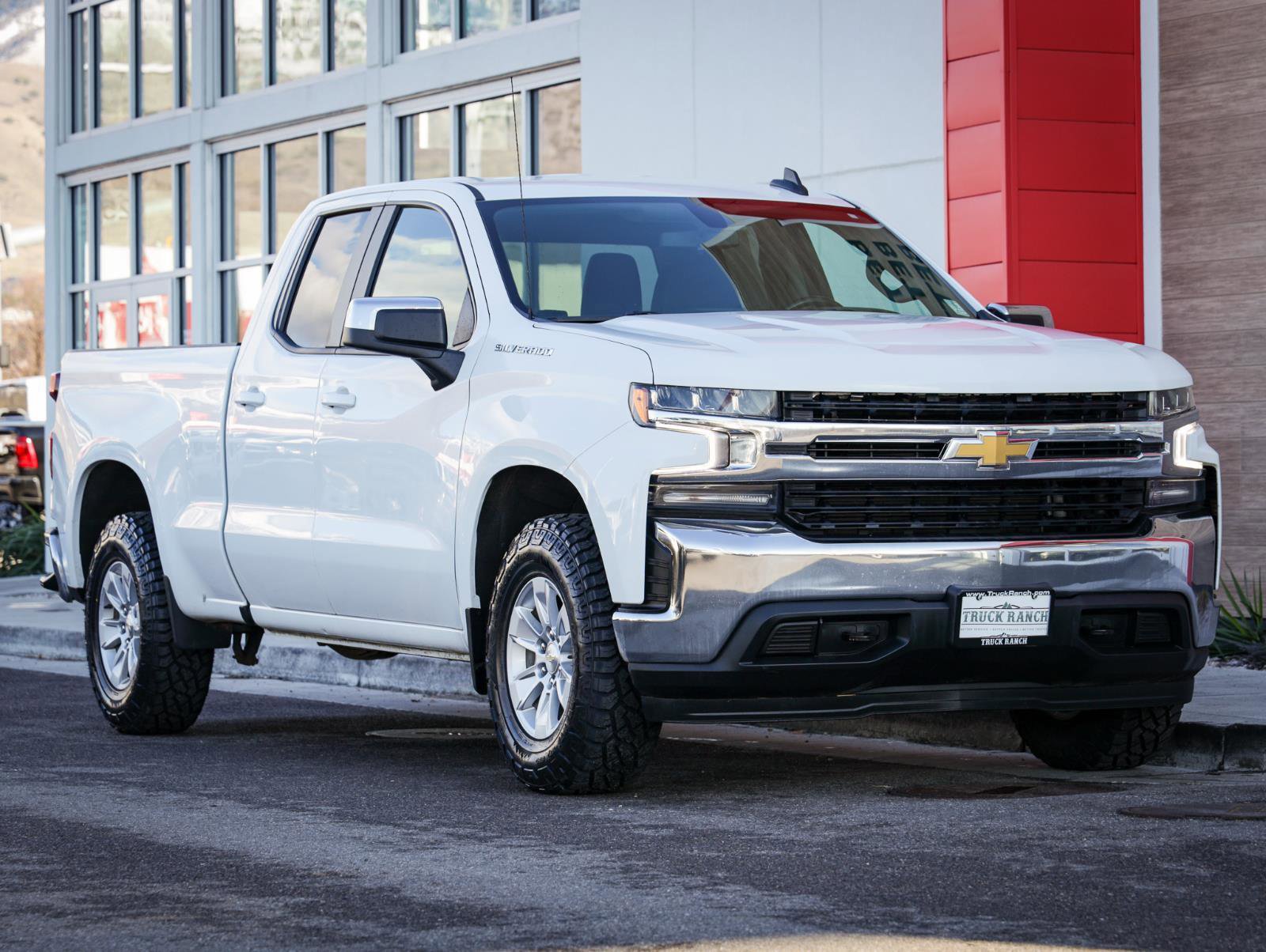 Used 2021 Chevrolet Silverado 1500 LT w/ Bed Protection Package image 1