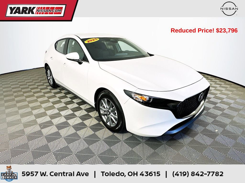 Used 2025 MAZDA MAZDA3 s FWD image 1