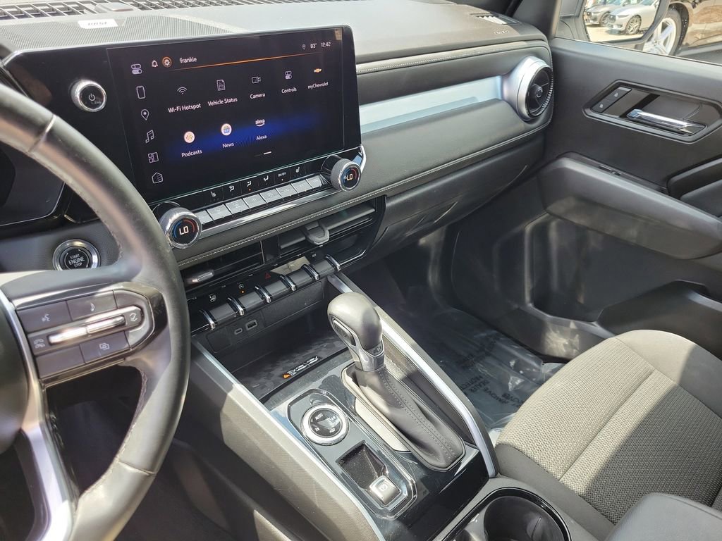 Used 2023 Chevrolet Colorado LT w/ LT Convenience Package II AWD/4WD image 23