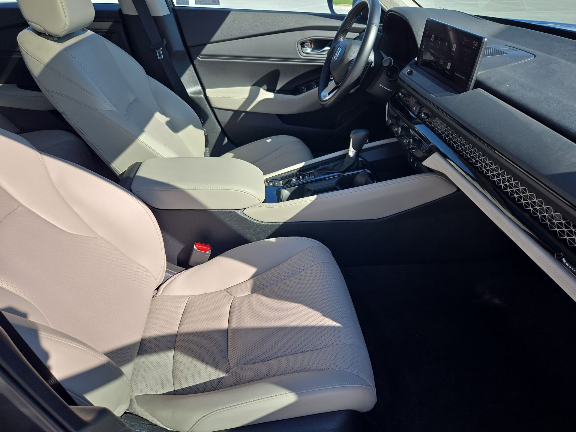 Certified 2024 Honda Accord Touring image 32