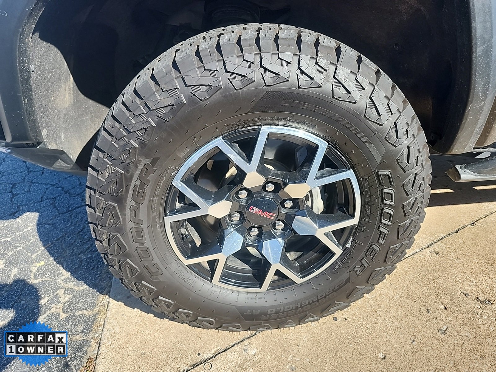 Used 2023 GMC Canyon AT4X image 7