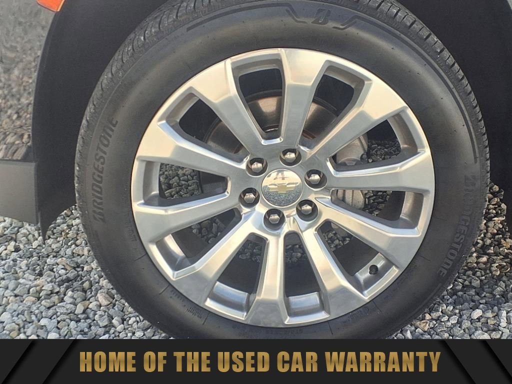 Used 2021 Chevrolet Suburban Premier w/ Premium Package image 11