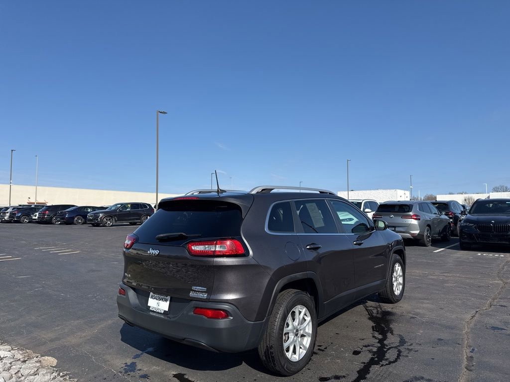 Used 2017 Jeep Cherokee Latitude w/ Cold Weather Group image 5