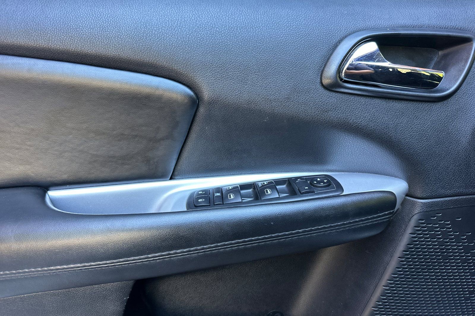 Used 2018 Dodge Journey SE w/ Popular Equipment Group AWD/4WD image 11