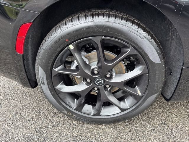 New 2026 Chrysler Pacifica Limited w/ Uconnect Theater Family Group image 11