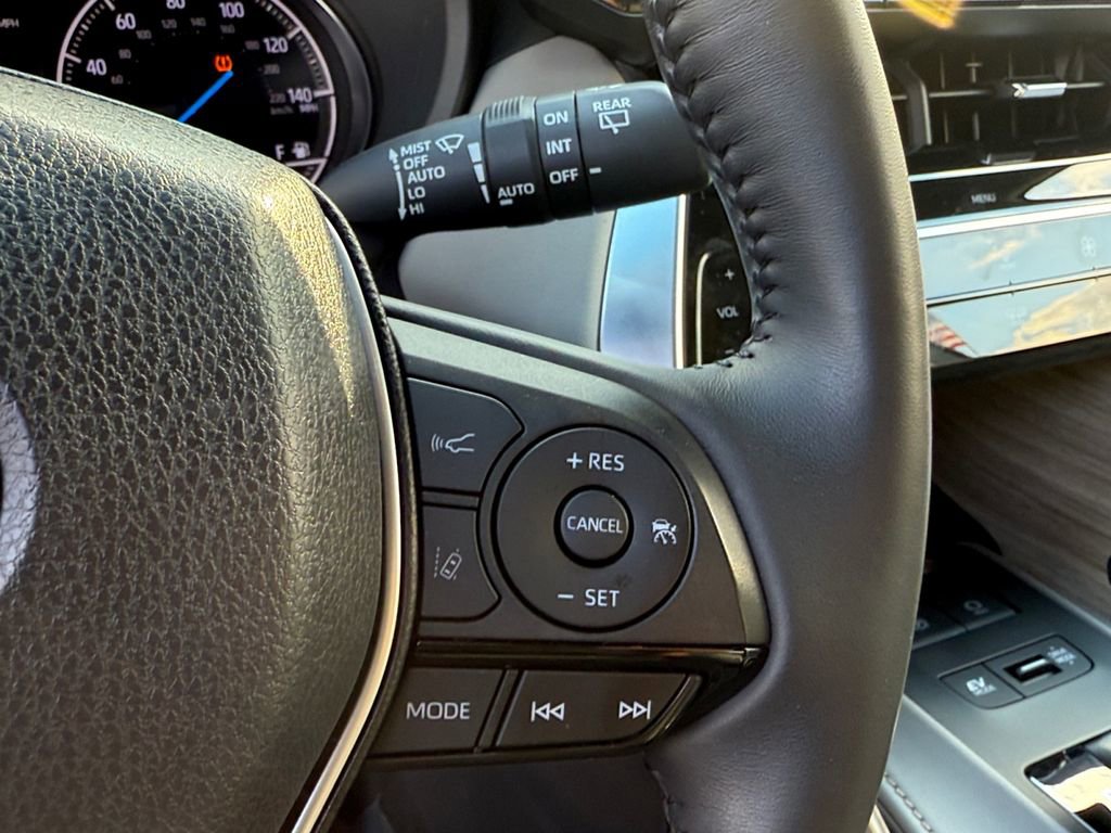 Used 2022 Toyota Venza Limited w/ Advanced Technology Package image 21