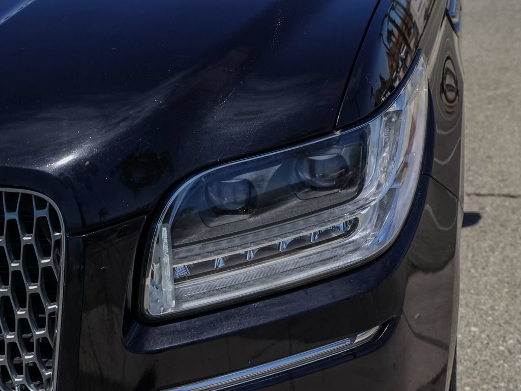 Used 2021 Lincoln Navigator L Black Label w/ Cargo Convenience Package AWD/4WD image 10
