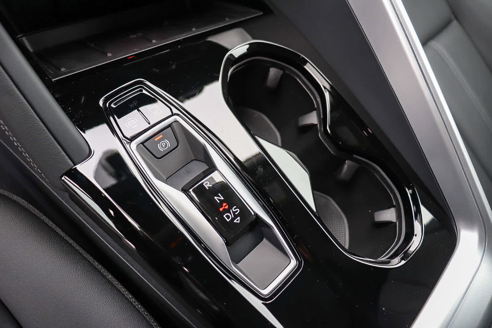 New 2025 Audi Q5 Premium Plus image 24