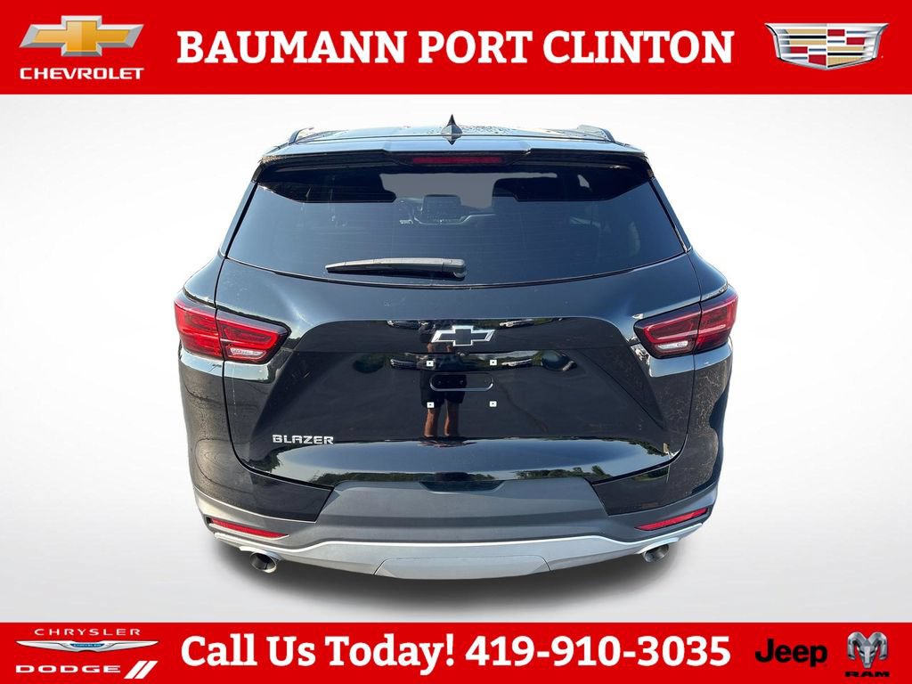 Used 2024 Chevrolet Blazer LT w/ Convenience Package FWD image 4